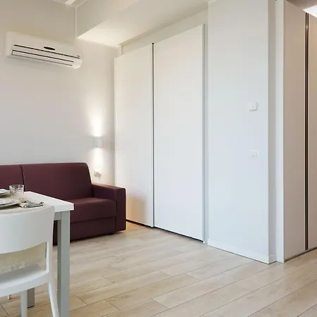 Cenisio Elyon Apartment Milan
